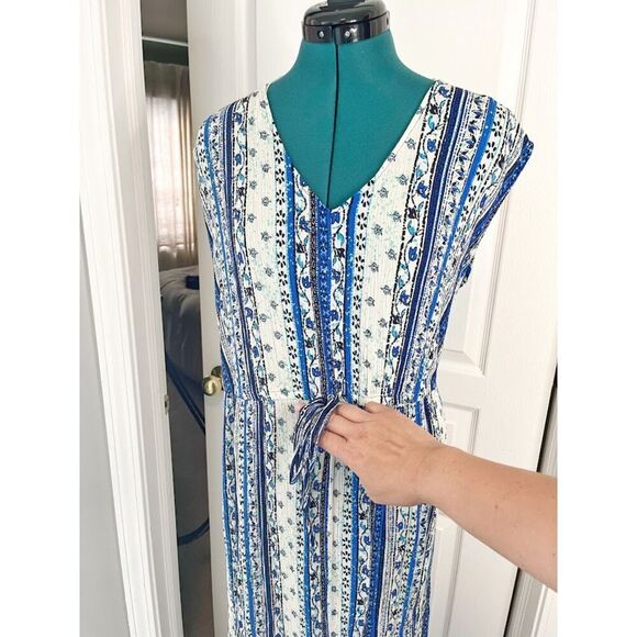 Forever 21 Plus Size Floral V Neck Sleeveless Drawstring Center Slit Dress - Picture 5 of 14